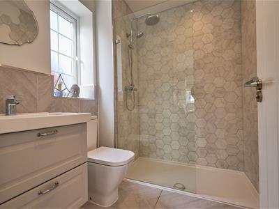 En Suite Shower Room